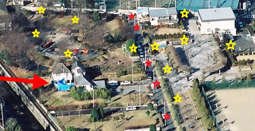 現場周辺の街灯